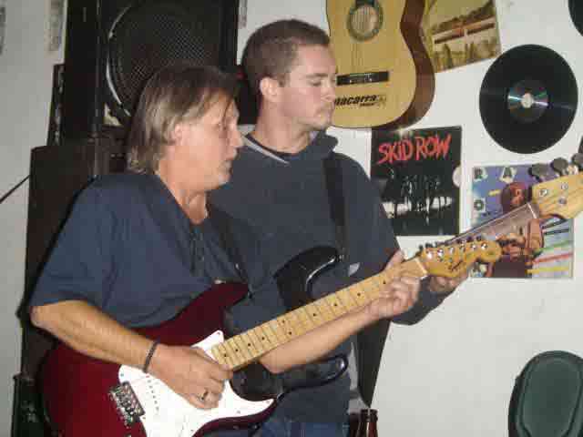 Low Rider Blues Bar - Roberto and Brian kicking ass